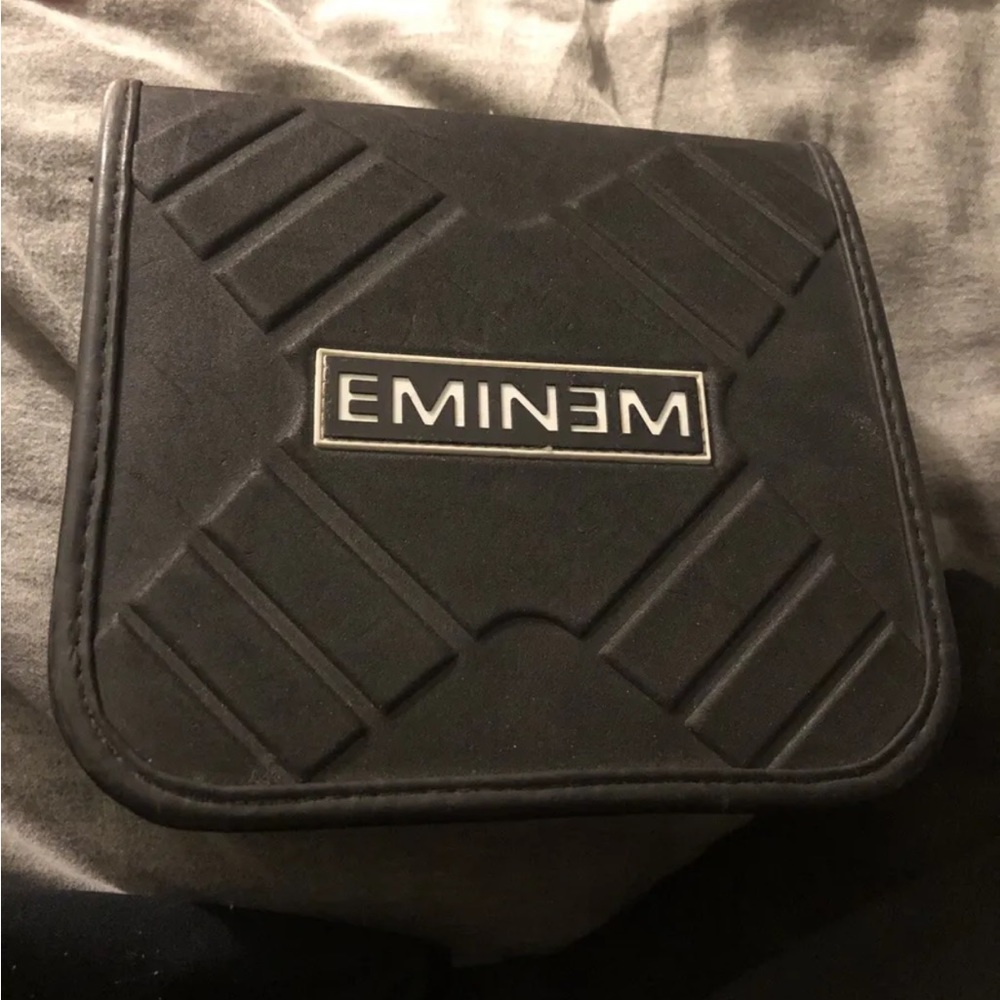 EMINEM VINTAGE THROWBACK CD CASE HOLDER